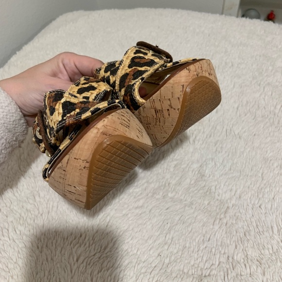 Stuart Weitzman Women Size 8 Wedges - Picture 4 of 8